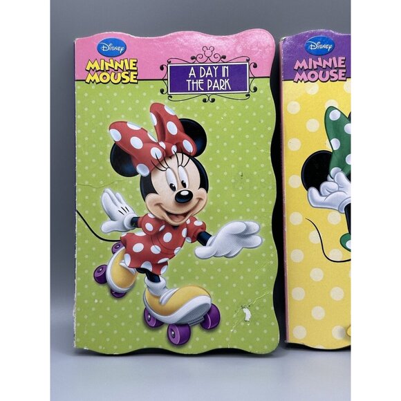 Disney Minnie Mouse Lot Of 2 Books 2013 Feeling Fabulous Day In The Park READ - Picture 6 of 9